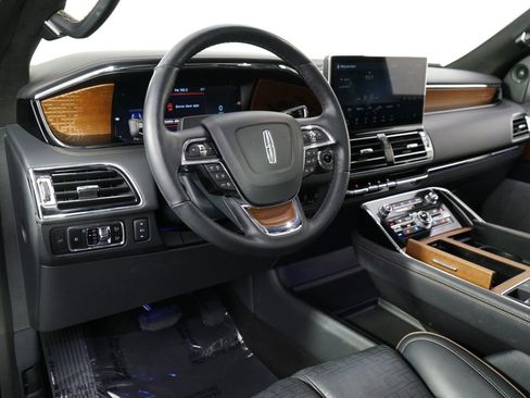 Used 2024 Lincoln Navigator Black Label AWD/4WD image 12