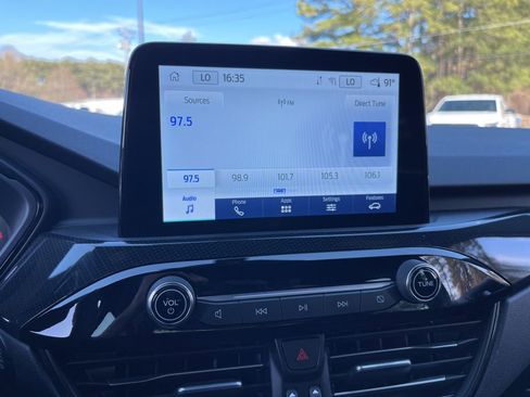 Used 2025 Ford Escape ST-Line image 13