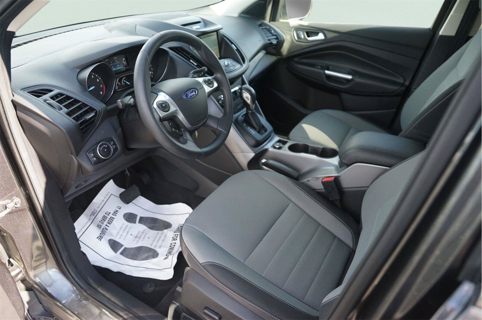 Used 2016 Ford Escape SE w/ Equipment Group 201A FWD image 8