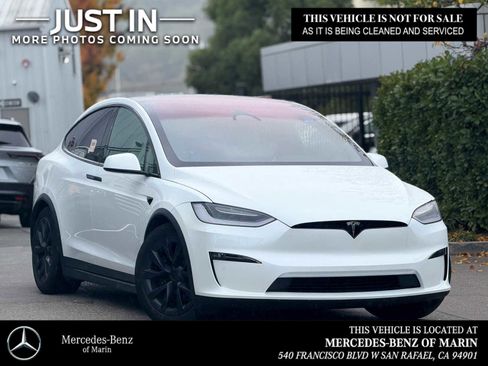 Used 2022 Tesla Model X image 1