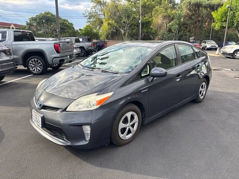Used 2015 Toyota Prius Three FWD image 8