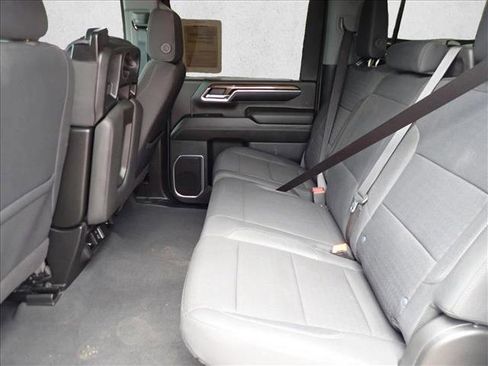 Used 2024 Chevrolet Silverado 2500 LT AWD/4WD image 7