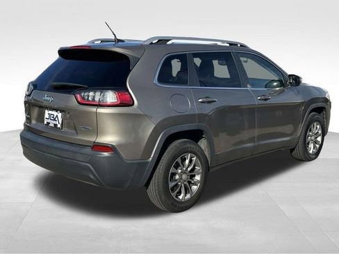 Used 2019 Jeep Cherokee Latitude Plus w/ Comfort/Convenience Group image 27