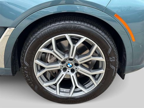 Certified 2023 BMW X7 xDrive40i w/ Premium Package image 9