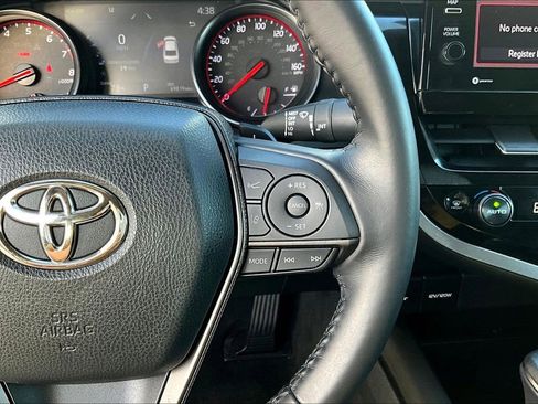 Used 2021 Toyota Camry XSE image 13