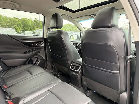 Used 2022 Subaru Outback Limited AWD/4WD image 17
