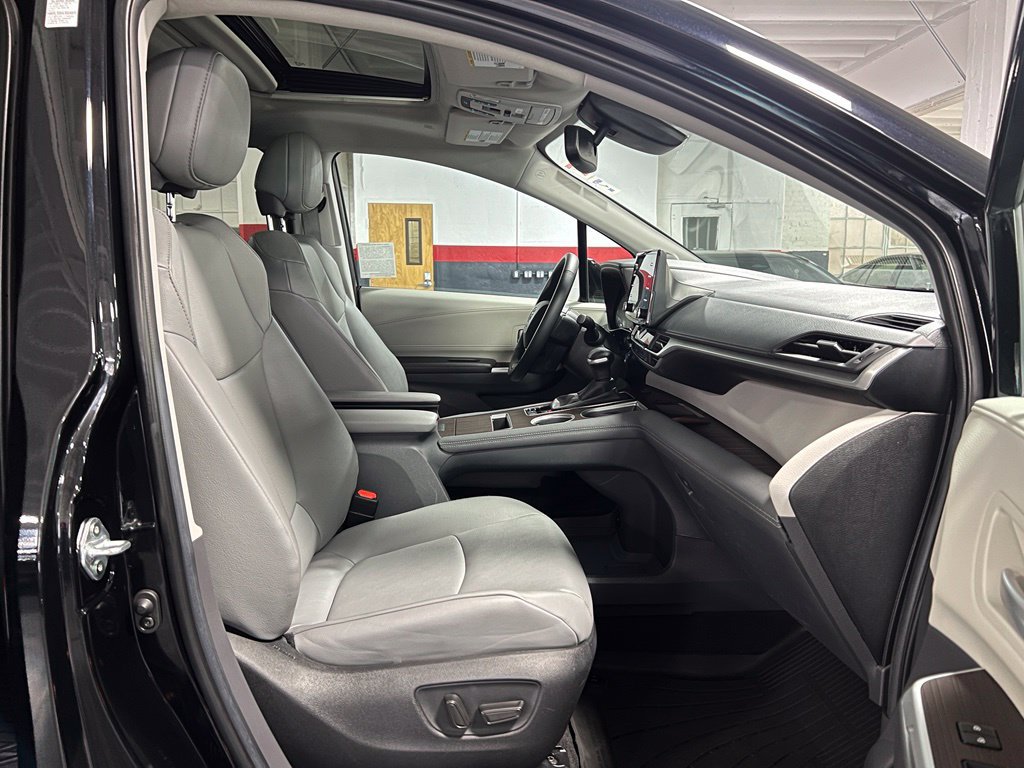Certified 2023 Toyota Sienna XLE w/ XLE Plus Package FWD image 21