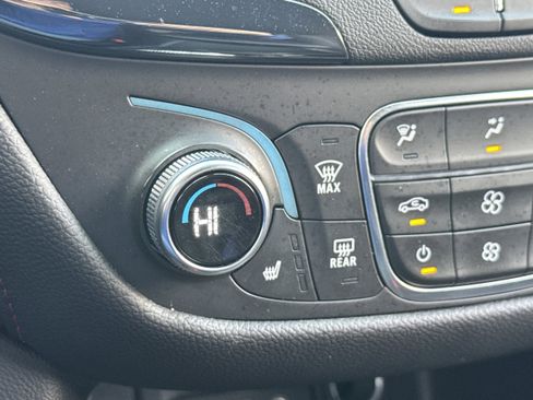 Used 2024 Chevrolet Equinox RS w/ RS Leather Package image 22