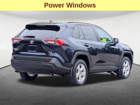Used 2021 Toyota RAV4 XLE w/ Convenience Package AWD/4WD image 5