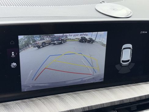 Used 2024 Kia Telluride EX w/ EX Captain's Chair Package FWD image 5