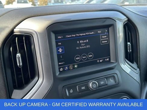 Used 2022 Chevrolet Silverado 1500 Custom image 3