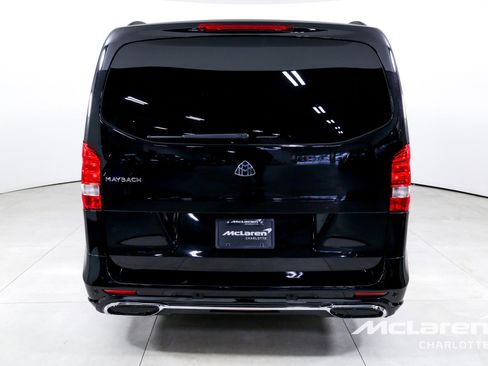 Used 2018 Mercedes-Benz Metris Passenger image 7