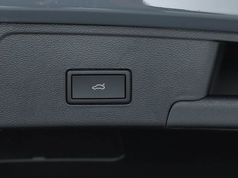 New 2026 Volkswagen Atlas Cross Sport SE image 69