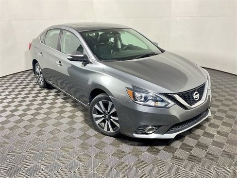 Used 2018 Nissan Sentra SL image 4