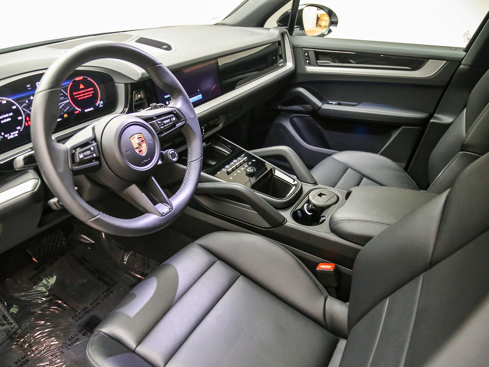 Certified 2025 Porsche Cayenne AWD/4WD image 4