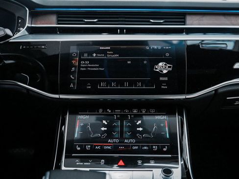 Used 2023 Audi A8 L 3.0T w/ Luxury Package image 20