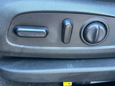 Used 2019 Chevrolet Equinox LT image 21