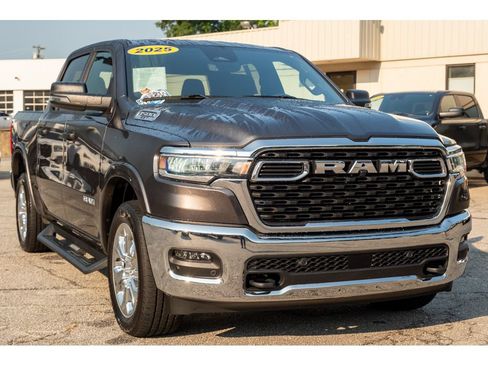 Used 2025 RAM 1500 Big Horn AWD/4WD image 35