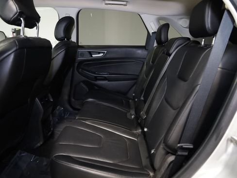 Used 2019 Ford Edge Titanium AWD/4WD image 19