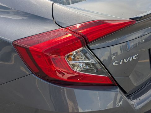 Used 2019 Honda Civic Sport image 11
