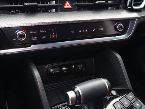 Used 2024 Kia Sportage SX image 26