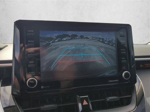 Used 2022 Toyota Corolla LE FWD image 11