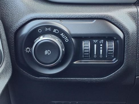 Used 2021 Jeep Wrangler Unlimited Sport w/ Sun And Sound Package AWD/4WD image 11
