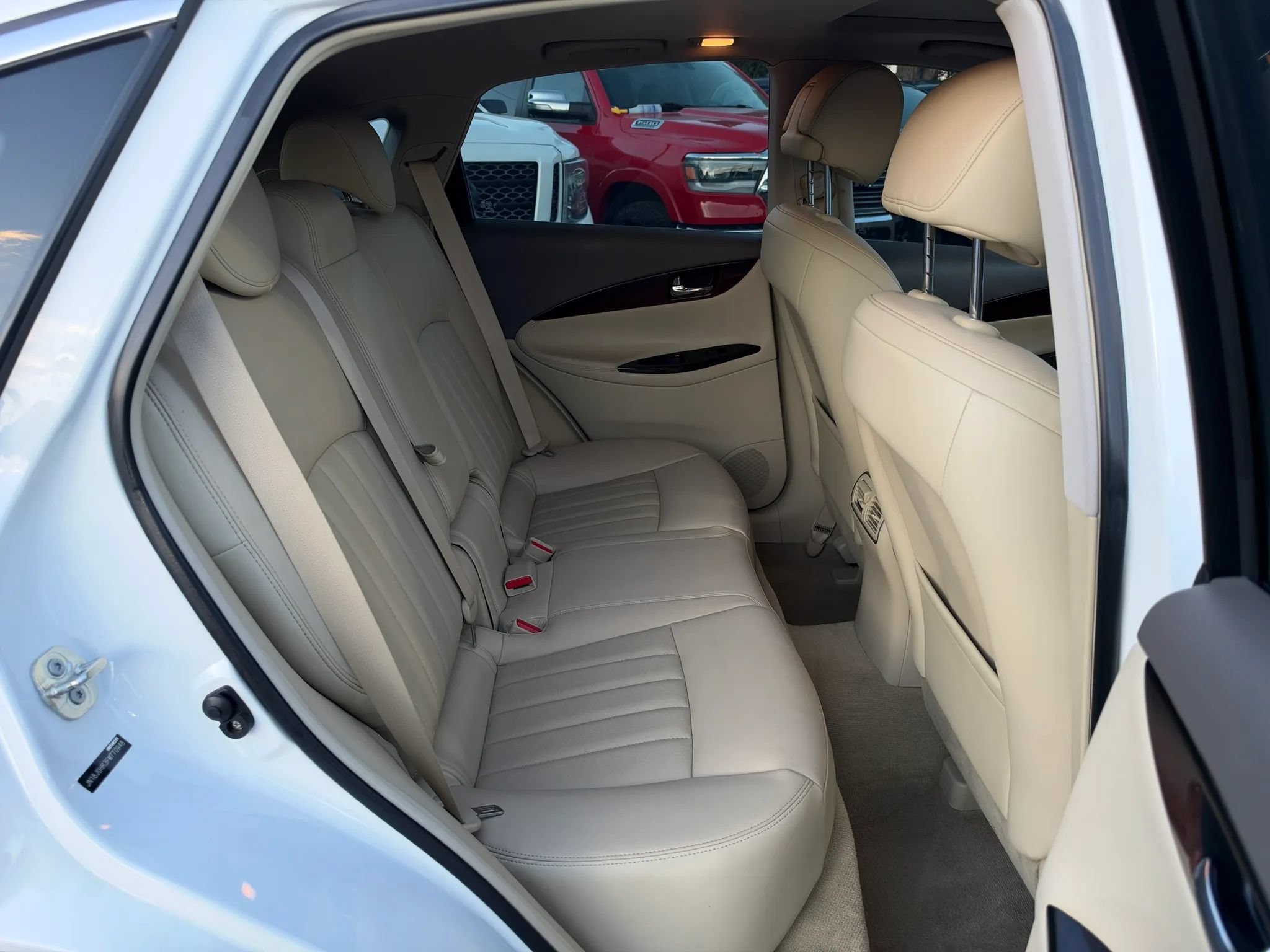 Used 2015 INFINITI QX50 Journey w/ Premium Package AWD/4WD image 19