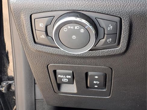 Used 2018 Ford F150 XLT w/ Equipment Group 302A Luxury AWD/4WD image 17