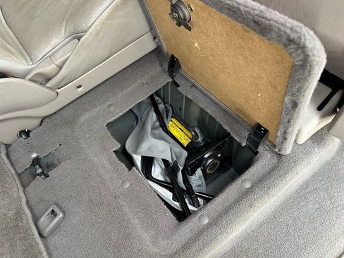 Used 2005 Toyota Sequoia Limited image 36