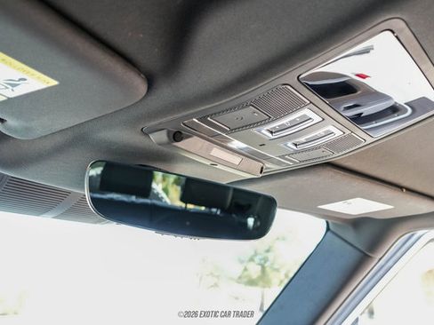 Used 2023 Land Rover Defender 90 X-Dynamic SE image 52