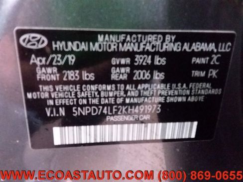 Used 2019 Hyundai Elantra SE image 16