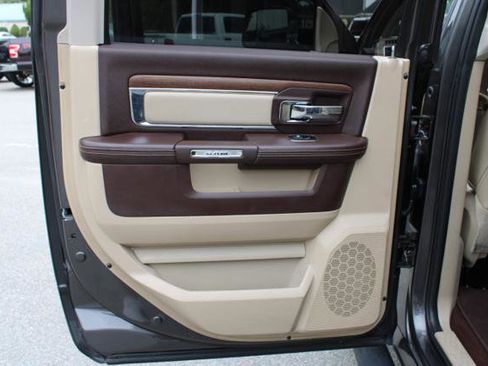 Used 2014 RAM 2500 Laramie w/ Convenience Group image 35