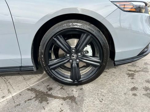 Used 2025 Honda Accord Sport image 31