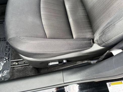 Used 2025 Nissan Altima 2.5 SV FWD image 21