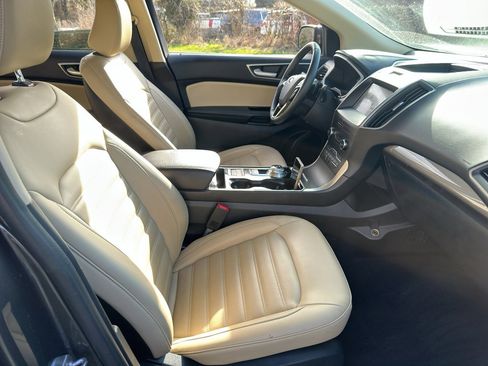Used 2020 Ford Edge SEL image 10