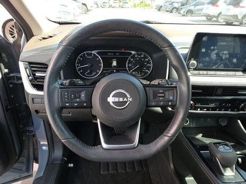 Used 2023 Nissan Rogue SL FWD image 16