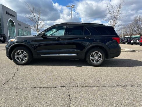 Used 2021 Ford Explorer XLT w/ Equipment Group 202A image 33