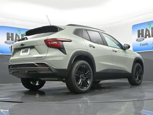 New 2026 Chevrolet Trax ACTIV w/ Driver Confidence Package FWD image 18