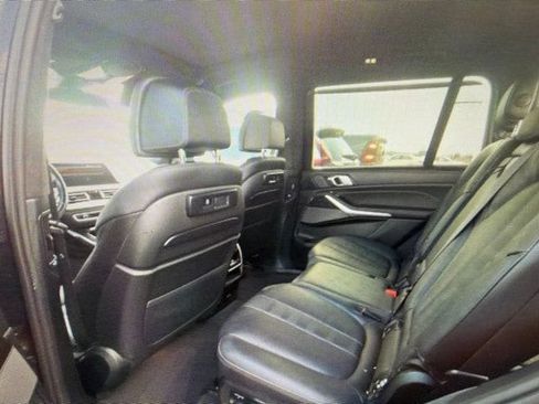 Used 2021 BMW X7 M50i w/ Executive Package AWD/4WD image 7