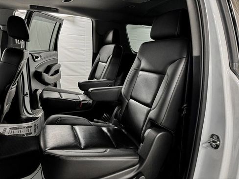 Used 2015 Chevrolet Suburban LT image 10