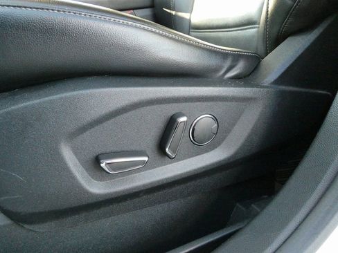 Used 2018 Ford Edge SEL w/ Equipment Group 201A image 23