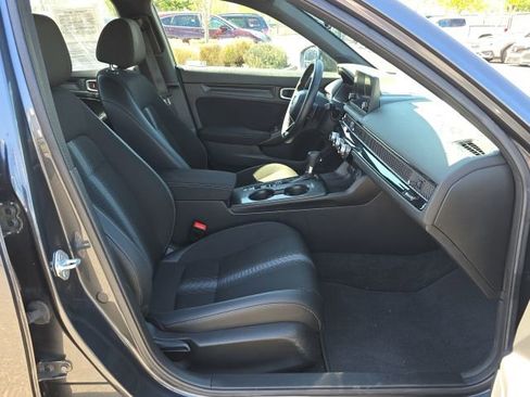 Used 2023 Honda Civic Sport image 11