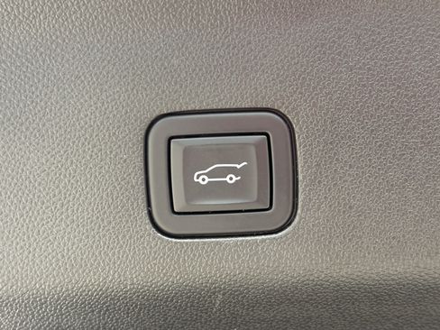 Certified 2023 Cadillac Escalade Premium Luxury w/ Performance Package AWD/4WD image 11
