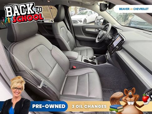 Used 2026 Volvo XC40 B4 Core FWD image 28