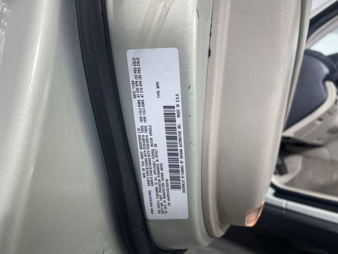 Used 2005 Subaru Outback 2.5i image 11