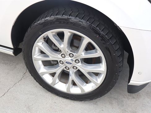Used 2018 Ford Expedition Max Platinum AWD/4WD image 14