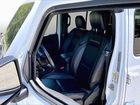 Used 2020 Jeep Gladiator Rubicon AWD/4WD image 9