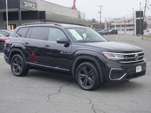 Used 2021 Volkswagen Atlas SE w/ Panoramic Sunroof Package image 2