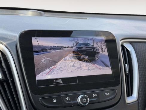 Used 2024 Chevrolet Malibu LT image 4